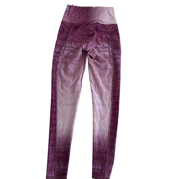 EUC Niyama Sol Croc High Waisted Slice Leggings Muave sz M yoga activewear - Picture 3 of 5